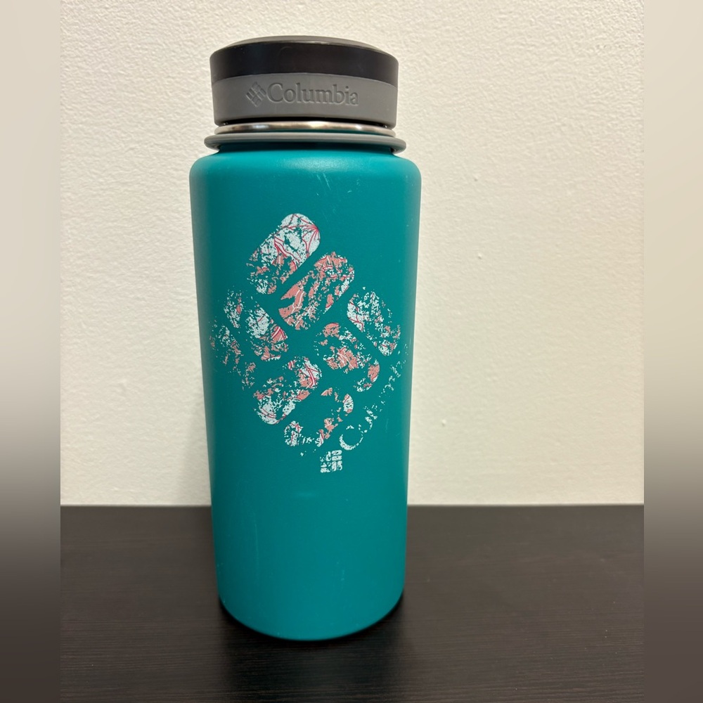 Columbia Teal 32 Oz Thermos Hot Or Cold Water Bottle